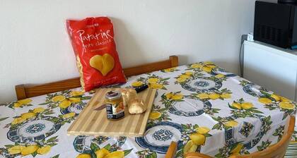 2bedroom Apartment 300m From Beach