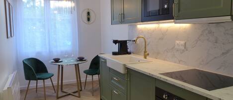 Microwave, oven, stovetop, dishwasher