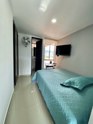 2 chambres, fer et planche à repasser, Wi-Fi, literie fournie