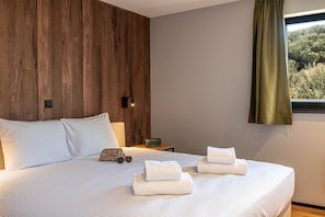 3 bedrooms, individually furnished