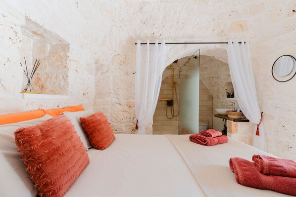 3 bedrooms, Internet