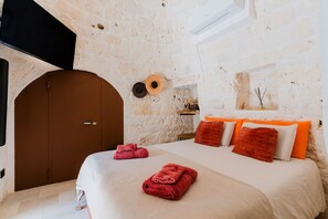 3 bedrooms, Internet