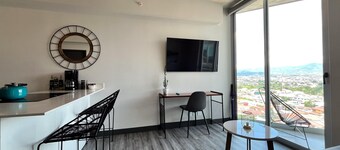 Secrt Sabana 1BR · Workspace + WiFi · Parking · Apt 1508