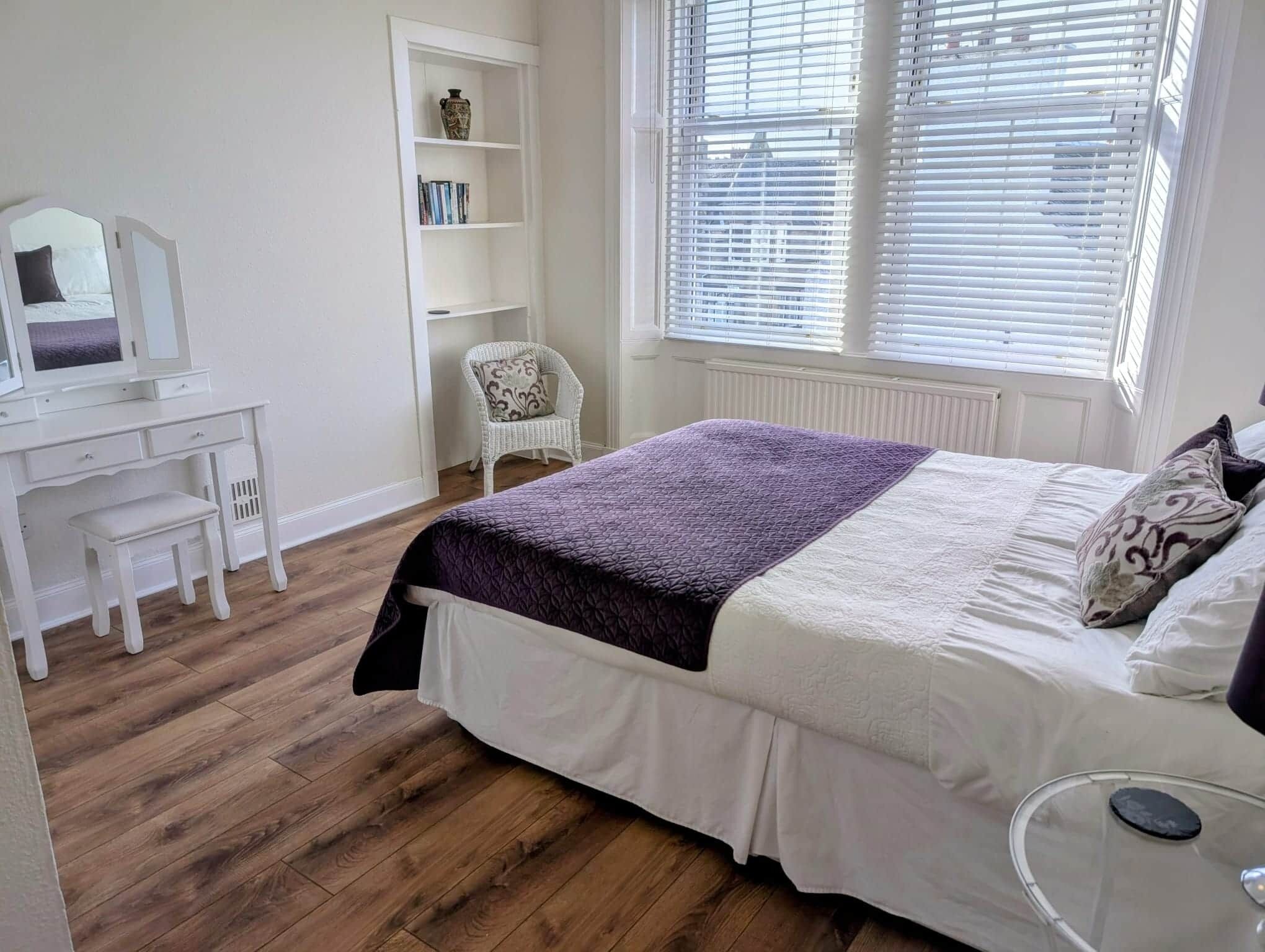 2 Schlafzimmer, Schreibtisch, Bügeleisen/Bügelbrett, kostenloses WLAN