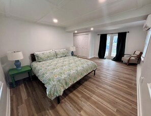 4 bedrooms, desk, iron/ironing board, free WiFi - MaineSail a 4-bedroom house near Dock Square, Lower Village and Beaches (Kennebunk)