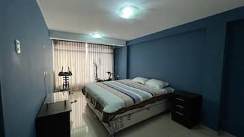 3 quartos, ferros/tábuas de passar roupa, Wi-Fi, roupa de cama