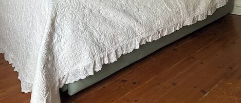 1 camera, ferro/asse da stiro, Wi-Fi, lenzuola