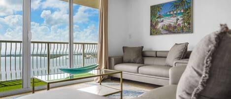 TV connectée, table de tennis de table