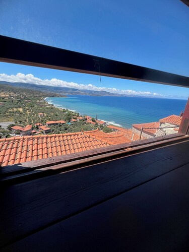 The Traditional Stone Town House "Castellum Ac Mare", Molivos Lesvos