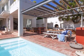 Pool - 34 Mossel River 8 | Sleeps 8 | Ocean Views | Pool (Hermanus)