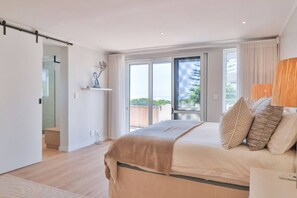 4 habitaciones, escritorio, tabla de planchar con plancha y wifi gratis 