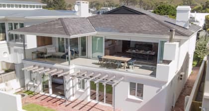 34 Mossel River 8 | Sleeps 8 | Ocean Views | Pool
