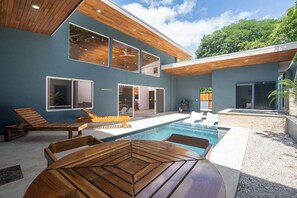 Piscine extérieure