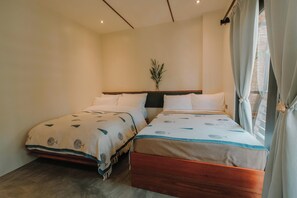 Desk, free WiFi, bed sheets - UNLTD Hotel Siargao (General Luna)