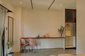 Schreibtisch, kostenloses WLAN, Bettwäsche