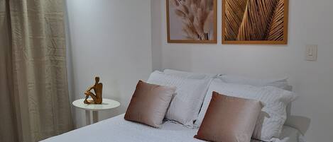 1 habitación, tabla de planchar con plancha, wifi gratis y ropa de cama