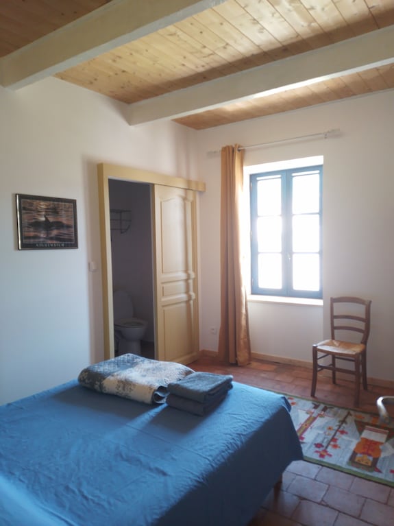 Au Cœur Et Au Bord De L'ardeche - Aubenas