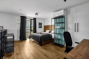 1 chambre, bureau, fer et planche à repasser, Wi-Fi gratuit