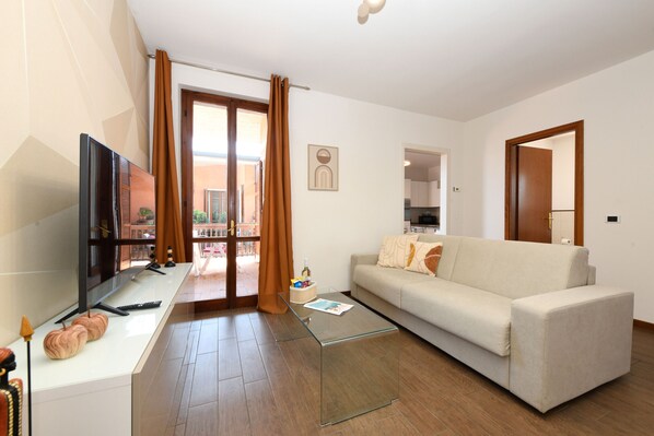 TV - Desenzanoloft Fantasia (Peschiera del Garda)