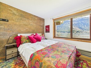 3 chambres, fer et planche à repasser, Wi-Fi gratuit, draps fournis