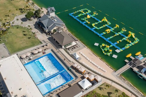 Resort Living Water Sports Golf Modern Decor