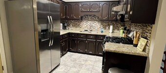 Spacious 3BR/2BA Home – Near Airport & La Plaza Mall, Perfect for Families!