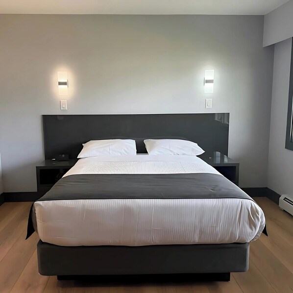 Desk, laptop workspace, iron/ironing board, free WiFi