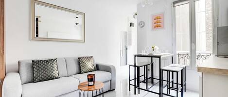 Apartment | Living area