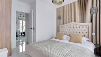 Apartment | 1 bedroom, laptop workspace, iron/ironing board, bed sheets