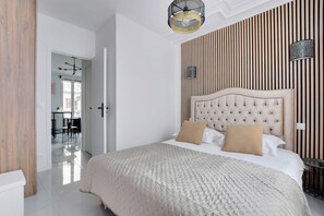 อพาร์ทเมนท์ | 1 ห้องนอน, พื้นที่ทำงานแบบใช้แล็ปท็อป, เตา�รีด/โต๊ะรีดผ้า, ผ้าปูที่นอน