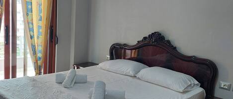 2 slaapkamers, een strijkplank/strijkijzer, wifi