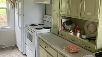 Micro-ondes, four, plaque de cuisson, lave-vaisselle