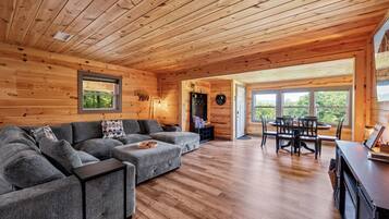 Smart TV, videojuegos, reproductor de DVD y videoteca