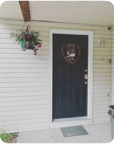 3-bedroom Proctorsville apartment, 10 min from Okemo, on Black River, great view