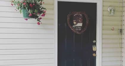 3-bedroom Proctorsville apartment, 10 min from Okemo, on Black River, great view