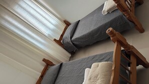 2 bedrooms, iron/ironing board, WiFi, bed sheets