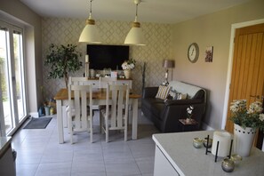 Living area - The Open 2016 Birkdale
12-19th July may be available longer Sleeps up to 8 (Birkdale)