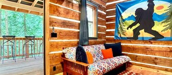Bigfoot’s Bungalow | Fire Pit-Woodstove-Large Deck