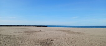 Mobile home in the Dunes, right on the beach and the sea!