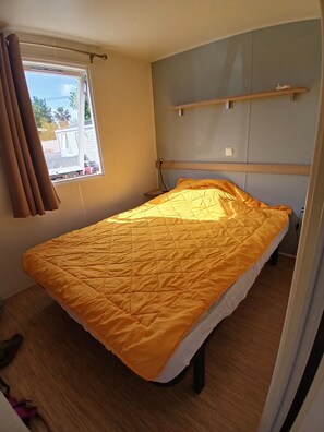 2 bedrooms