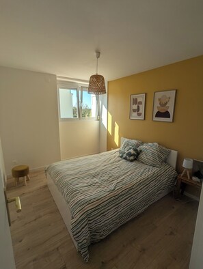 2 bedrooms, WiFi, bed sheets