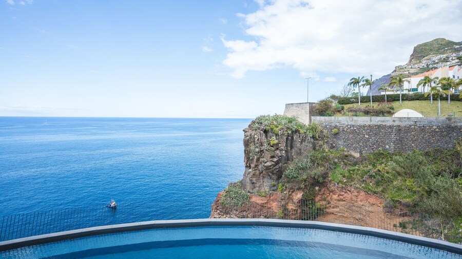 Big Cliff Apartment by Atlantic Holiday