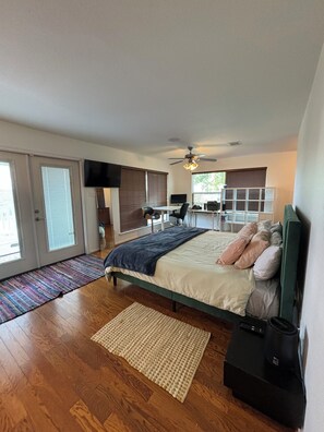 4 bedrooms, WiFi, bed sheets