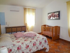 3 chambres, bureau, Wi-Fi, draps fournis