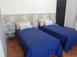 3 عدّة غرف نوم ومكتب وواي فاي وملاءات أسرّة