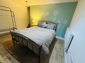 3 chambres, fer et planche à repasser, Wi-Fi