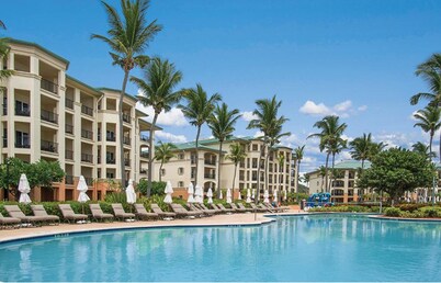 Beachfront Luxury in St. Thomas. The Ritz 2 bed/2 full bath suite!