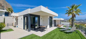 Outdoor dining - Bungalow (4 pers.) with panoramic views of the Mediterranean in Polop (Polop)