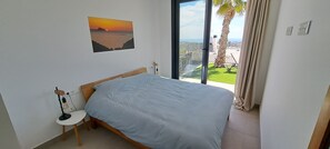 2 bedrooms, iron/ironing board, free WiFi, bed sheets - Bungalow (4 pers.) with panoramic views of the Mediterranean in Polop (Polop)