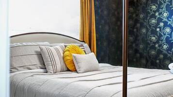 4 chambres, fer et planche à repasser, lit parapluie, Wi-Fi gratuit